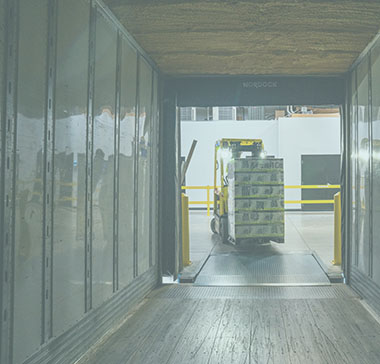 light_loading truck